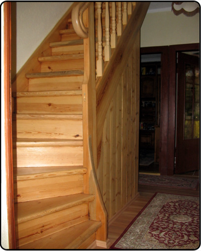 Massive Holztreppe, gefertigt und montiert von Möhricke